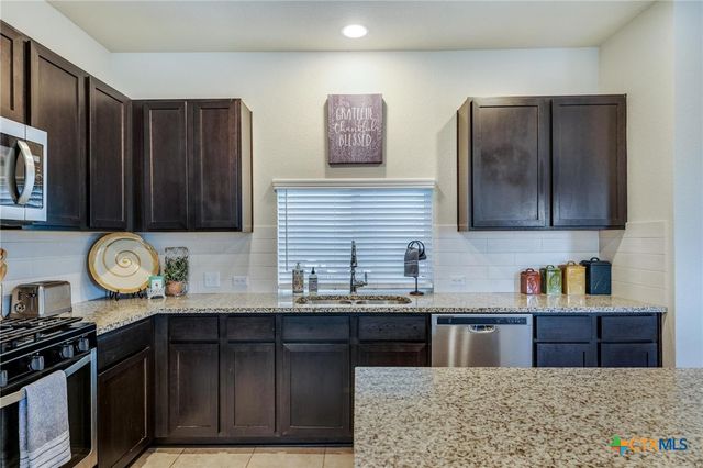 225 Horsemint Way, San Marcos, TX 78666