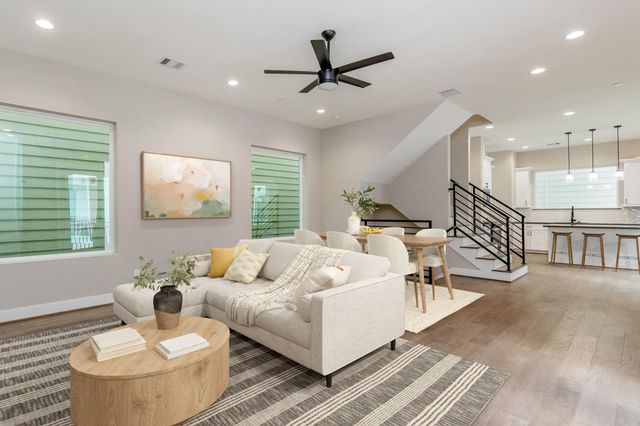 1439 W 25th Street B, Houston, TX 77008