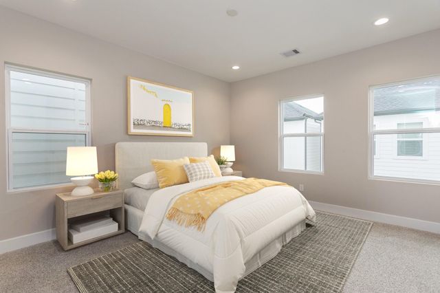 1439 W 25th Street B, Houston, TX 77008