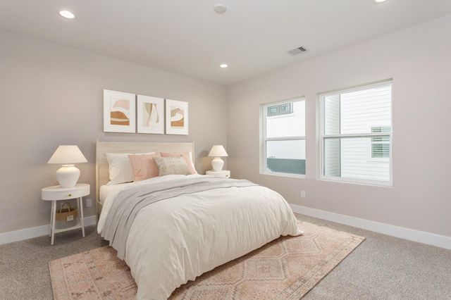 1439 W 25th Street B, Houston, TX 77008