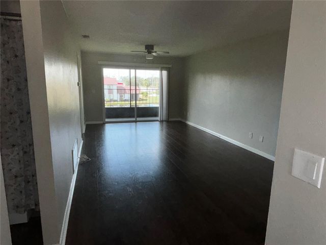39132 COUNTY ROAD 54 2088, Zephyrhills, FL 33542