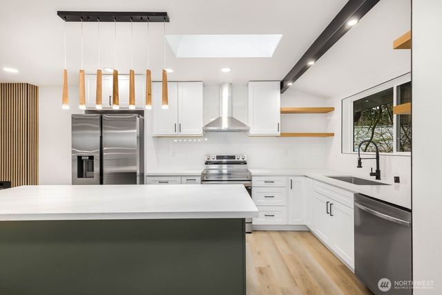 4418 60th Ave W, University Place, WA 98466