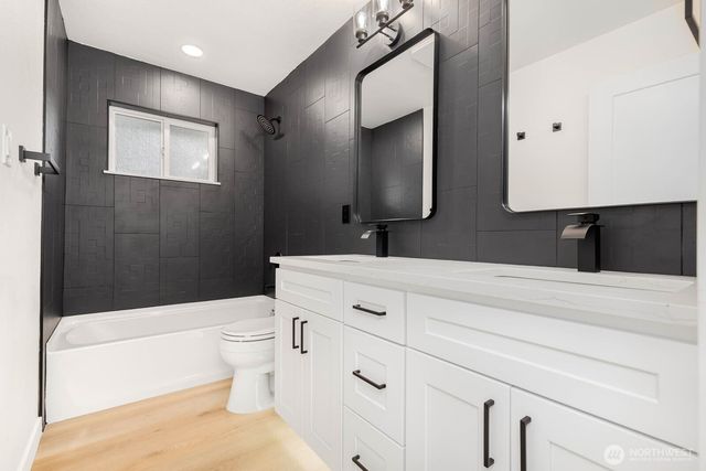 4418 60th Ave W, University Place, WA 98466