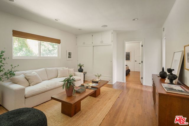 3917 Beethoven Street, Los Angeles, CA 90066