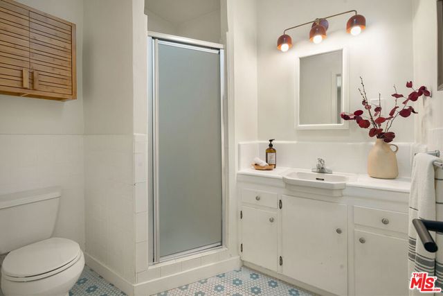 3917 Beethoven Street, Los Angeles, CA 90066