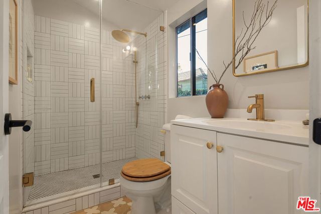 3917 Beethoven Street, Los Angeles, CA 90066