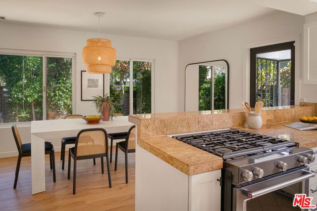 3917 Beethoven Street, Los Angeles, CA 90066