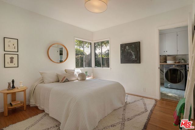 3917 Beethoven Street, Los Angeles, CA 90066