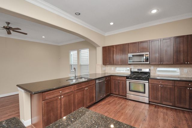 1137 W 24th Street A, Houston, TX 77008