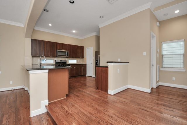 1137 W 24th Street A, Houston, TX 77008