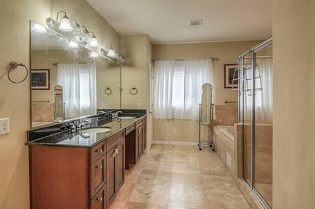 1137 W 24th Street A, Houston, TX 77008