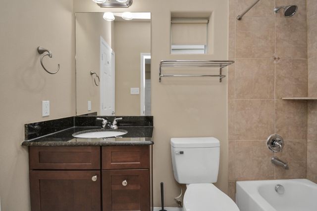 1137 W 24th Street A, Houston, TX 77008