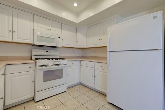 346 W Wilson 7, Glendale, CA 91203
