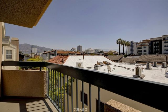346 W Wilson 7, Glendale, CA 91203