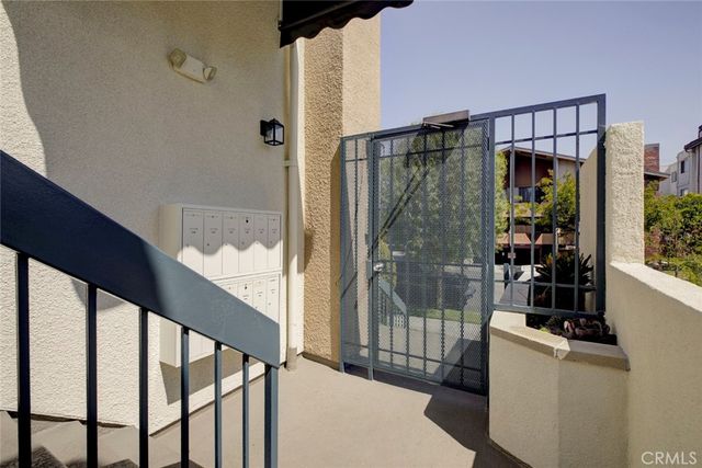 346 W Wilson 7, Glendale, CA 91203