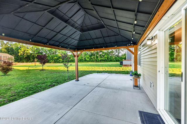 4395 Coppice Trail, Louisville, KY 40229