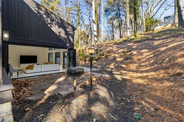 4377 Paran NW Place, Atlanta, GA 30327