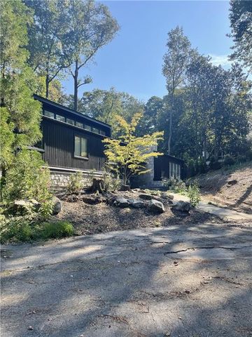 4377 Paran NW Place, Atlanta, GA 30327
