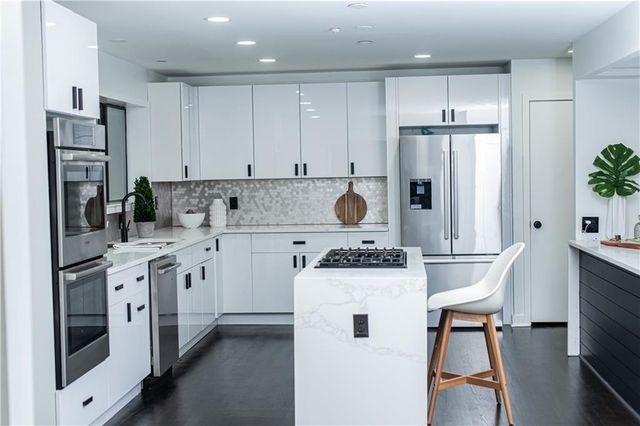 4377 Paran NW Place, Atlanta, GA 30327