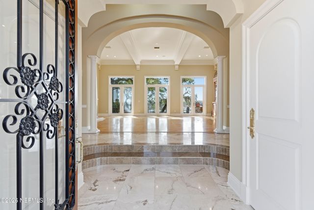 1049 SHIPWATCH Drive E, Jacksonville, FL 32225