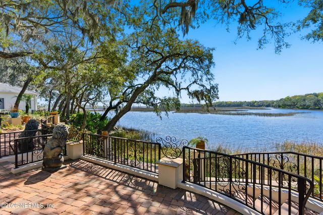 1049 SHIPWATCH Drive E, Jacksonville, FL 32225