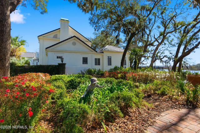 1049 SHIPWATCH Drive E, Jacksonville, FL 32225