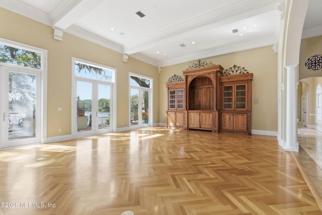 1049 SHIPWATCH Drive E, Jacksonville, FL 32225