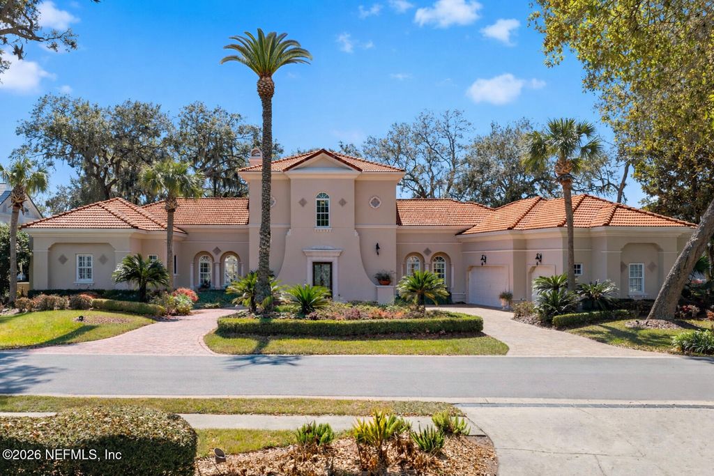 1049 SHIPWATCH Drive E, Jacksonville, FL 32225