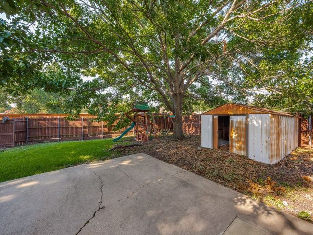 1142 Sicily Drive, Garland, TX 75040