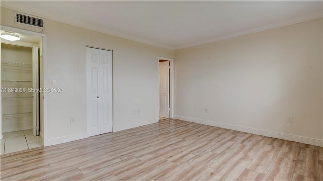 10155 NW 9th St Cir 4-401, Miami, FL 33172