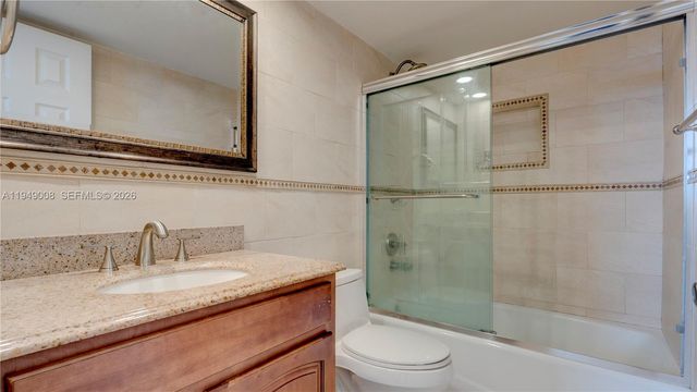 10155 NW 9th St Cir 4-401, Miami, FL 33172