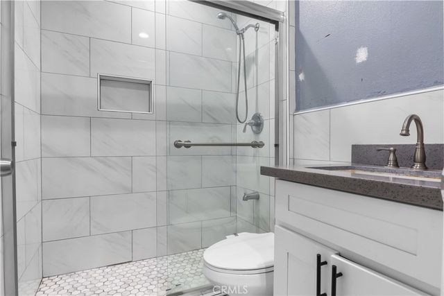 46 W Pleasant, Long Beach, CA 90805