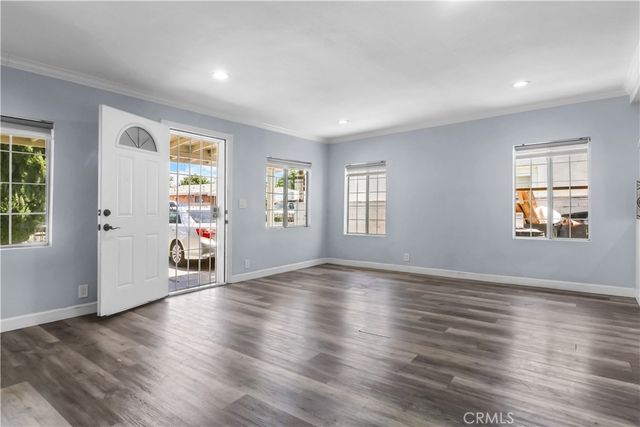 46 W Pleasant, Long Beach, CA 90805