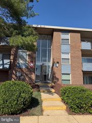 3849 SAINT BARNABAS RD #202, Suitland, MD 20746