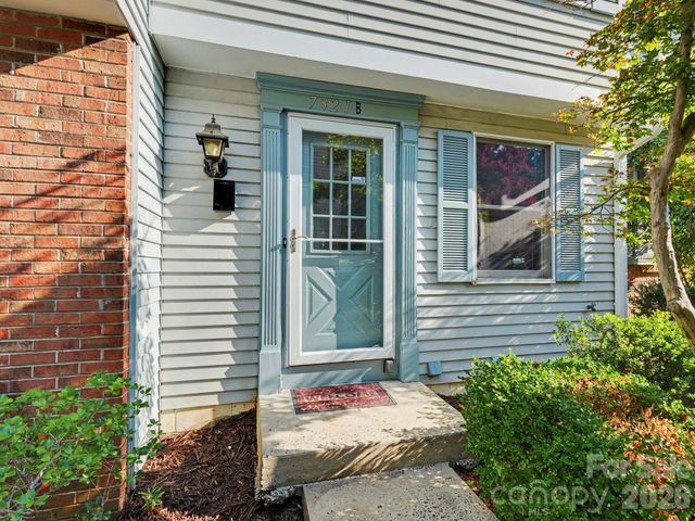 7321 Pebblestone Drive B, Charlotte, NC 28212