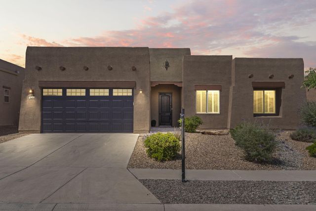 9243 DEL WEBB Lane NW, Albuquerque, NM 87120