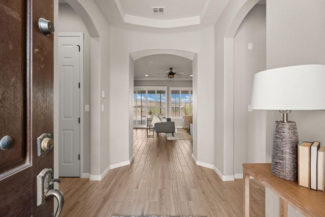 9243 DEL WEBB Lane NW, Albuquerque, NM 87120