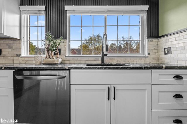 16933 Kensington Drive, Macomb Twp, MI 48044
