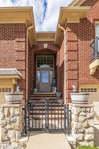 16933 Kensington Drive, Macomb Twp, MI 48044