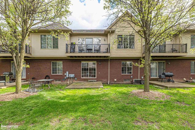 16933 Kensington Drive, Macomb Twp, MI 48044