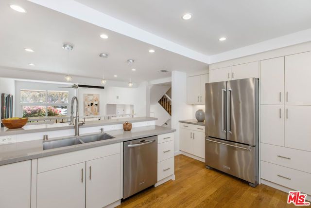 4754 La Villa Marina Unit D, Los Angeles, CA 90292