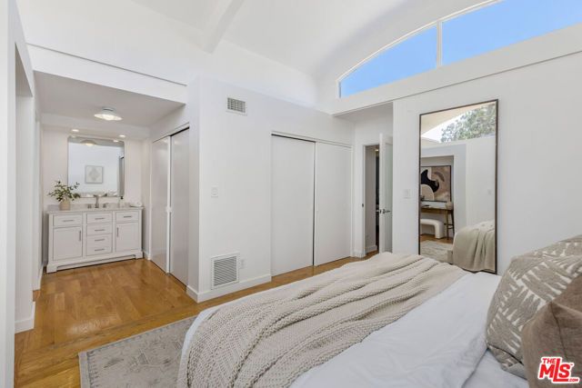 4754 La Villa Marina Unit D, Los Angeles, CA 90292