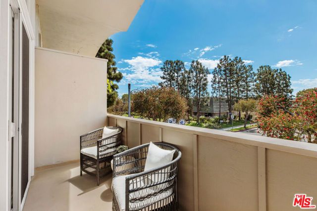 4754 La Villa Marina Unit D, Los Angeles, CA 90292