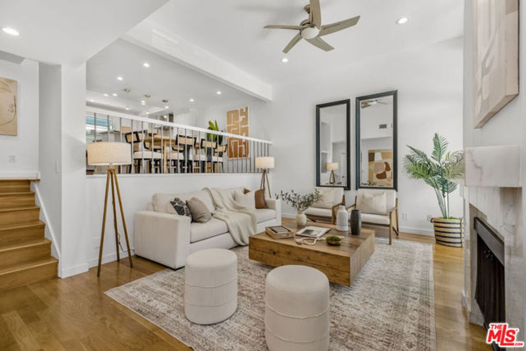 4754 La Villa Marina Unit D, Los Angeles, CA 90292