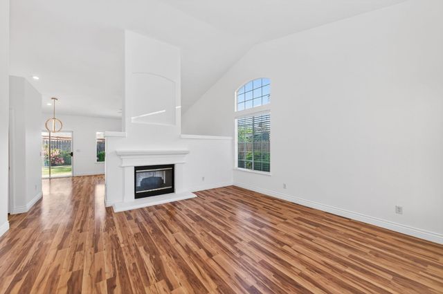 2839 E Brandywine, Fresno, CA 93720