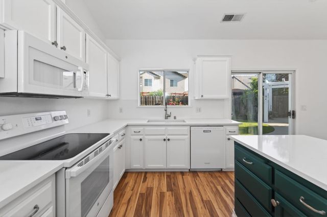 2839 E Brandywine, Fresno, CA 93720
