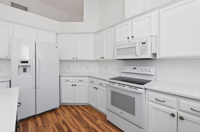 2839 E Brandywine, Fresno, CA 93720