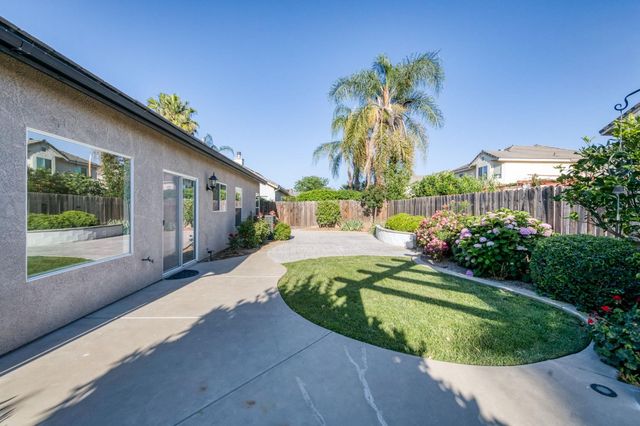 2839 E Brandywine, Fresno, CA 93720