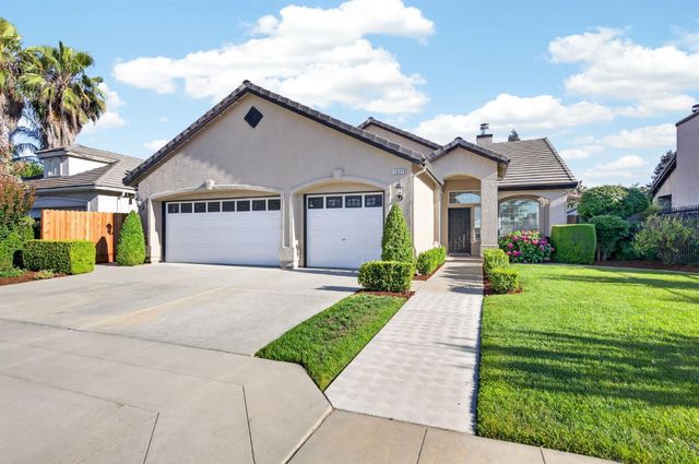 2839 E Brandywine, Fresno, CA 93720