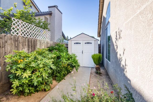 2839 E Brandywine, Fresno, CA 93720